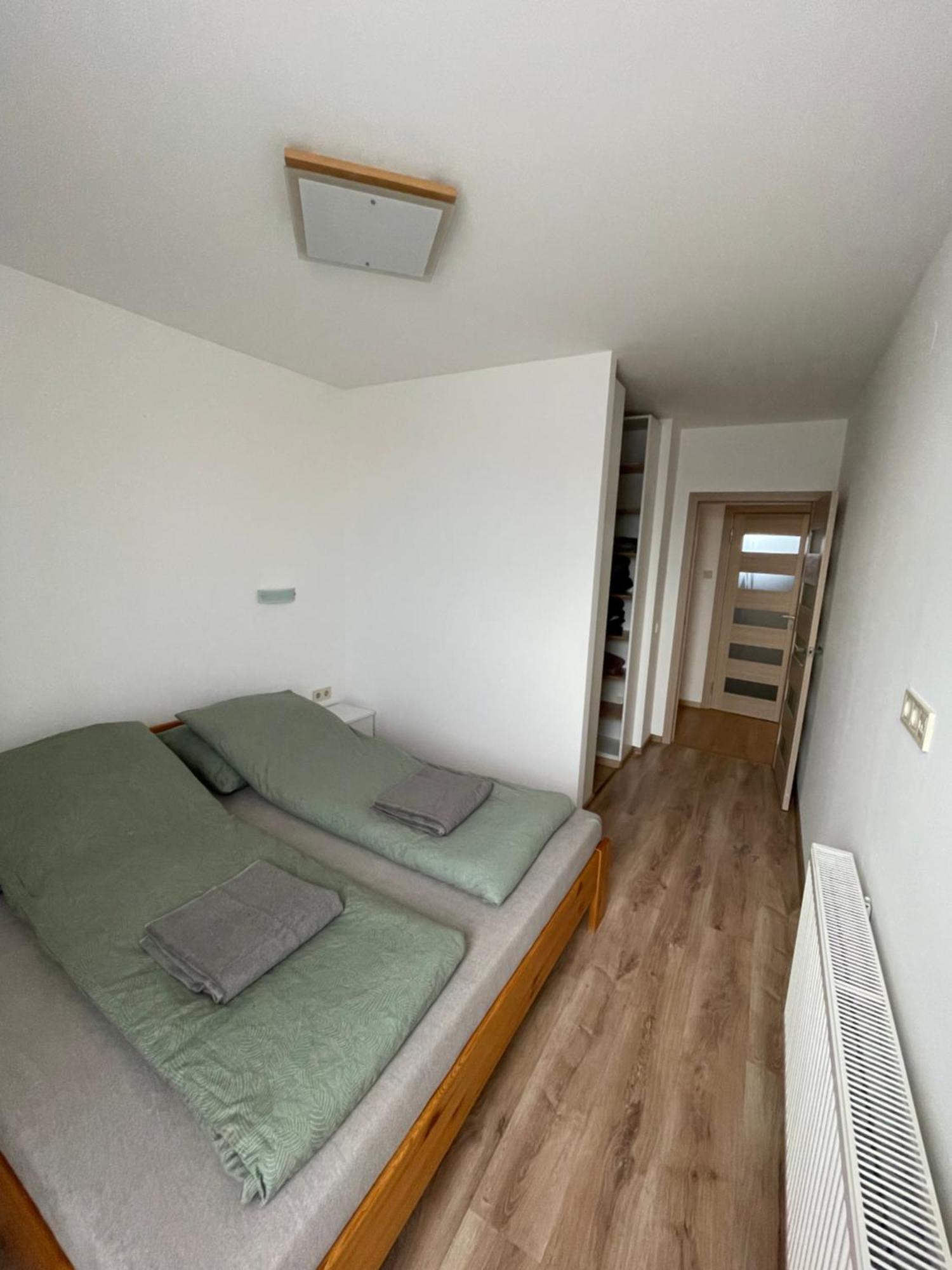 Sarlo Apartman Debrecen Dış mekan fotoğraf
